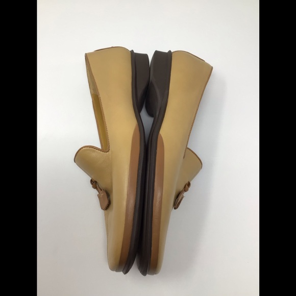 Enzo Angiolini Tan/Cream Loafers - Picture 5 of 6